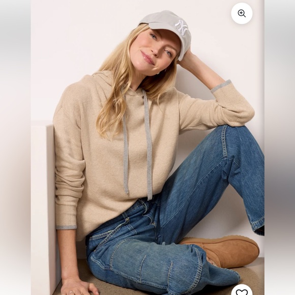 Evereve Tops - Evereve Harriet Hoodie